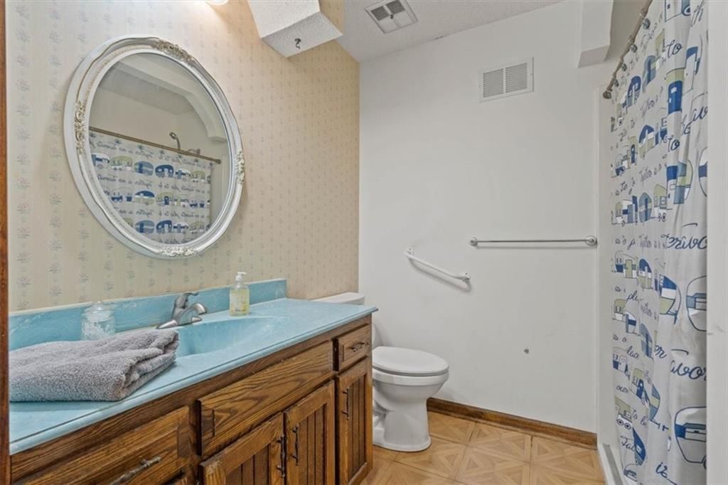 6203 Greenwood Drive — photo 14