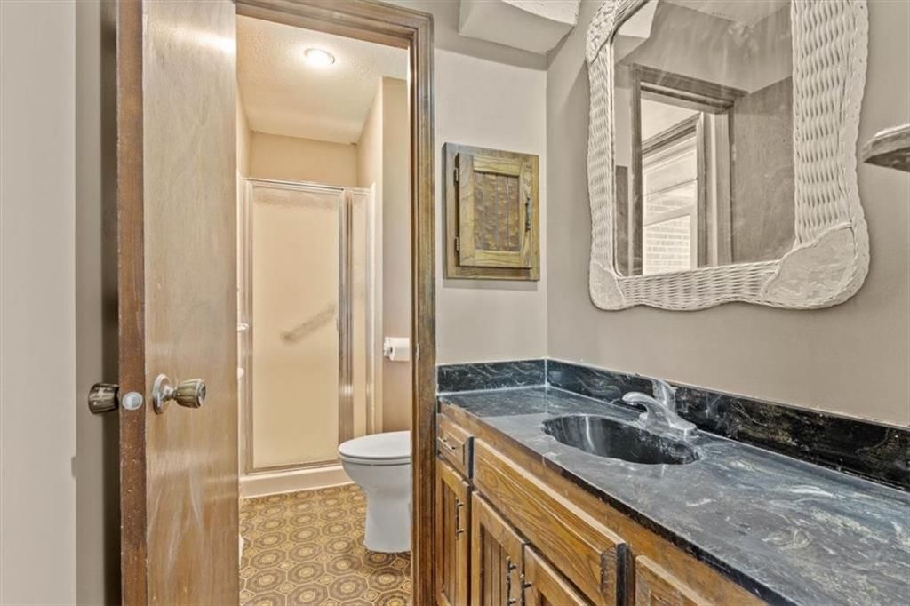 6203 Greenwood Drive — photo 18