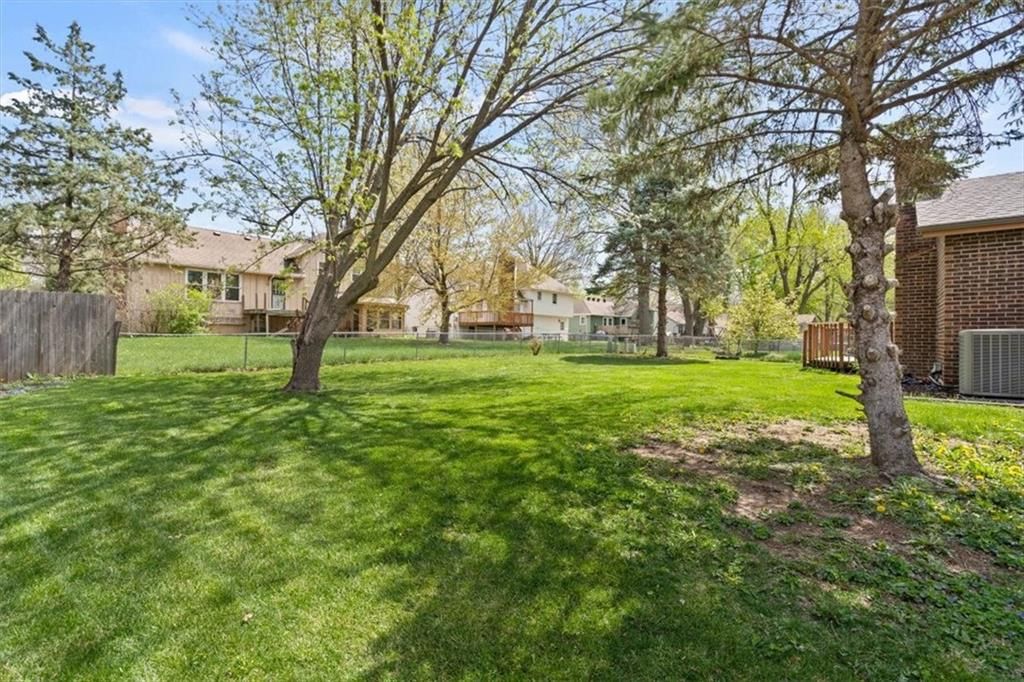 6203 Greenwood Drive — photo 27