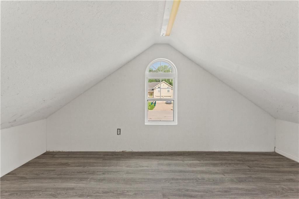 1004 NW Creek Side Circle — photo 11
