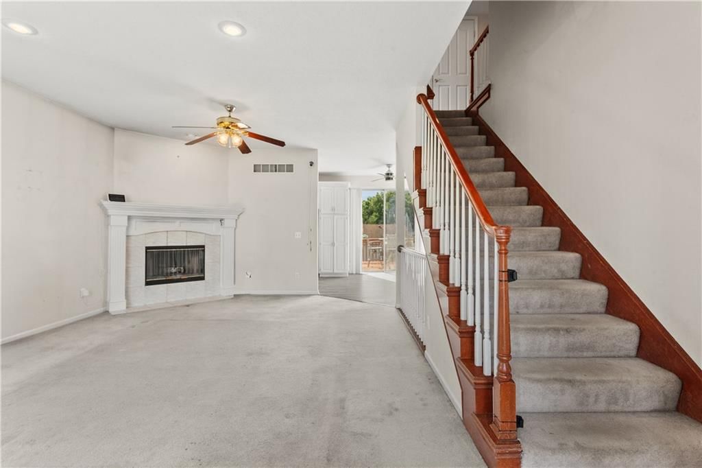 1004 NW Creek Side Circle — photo 5