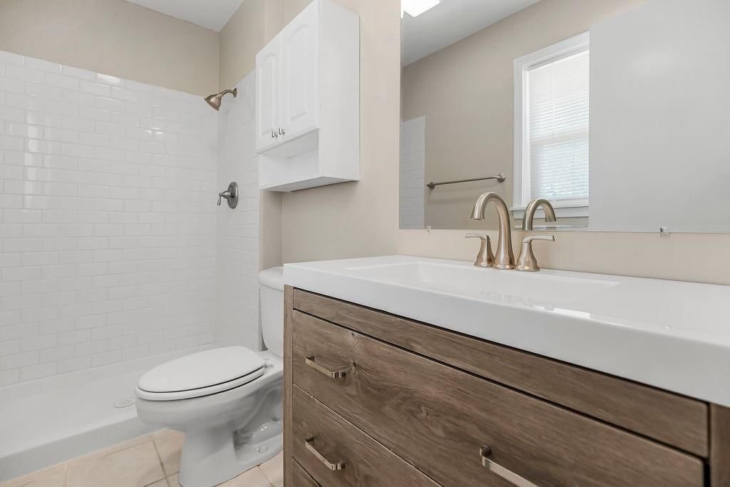 1203 W Elm Street — photo 15