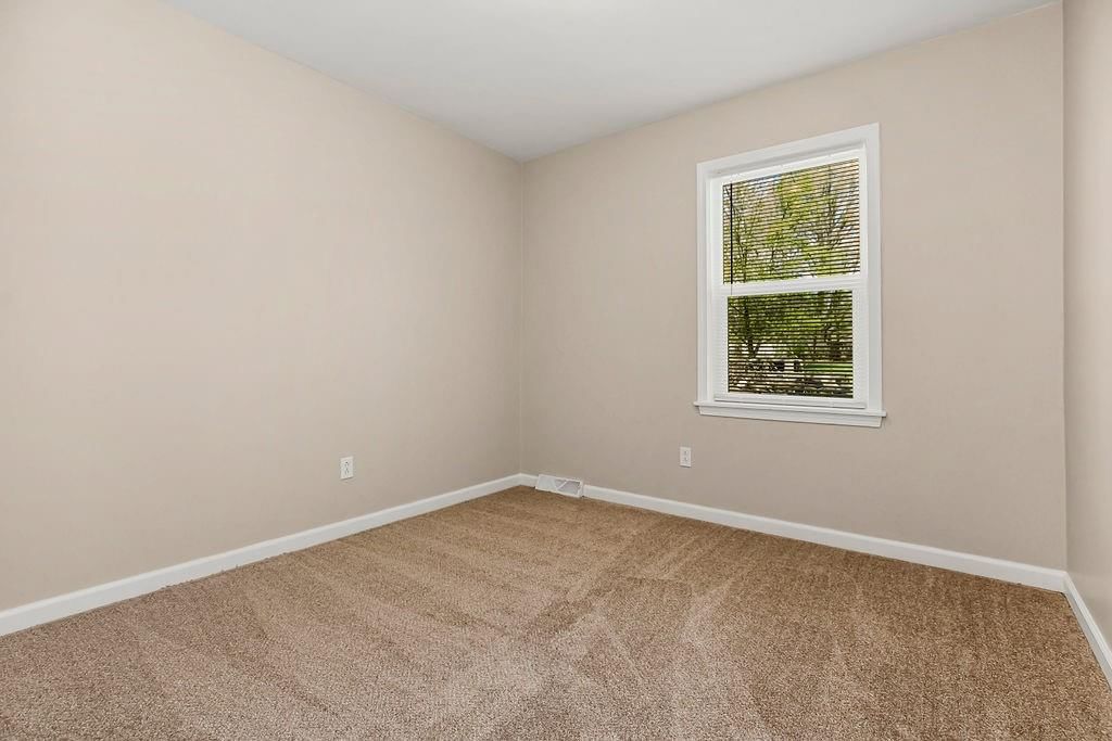 1203 W Elm Street — photo 16