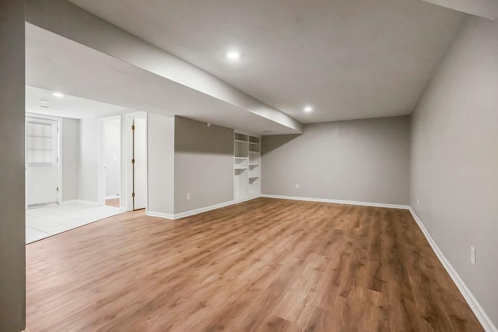 1203 W Elm Street — photo 23