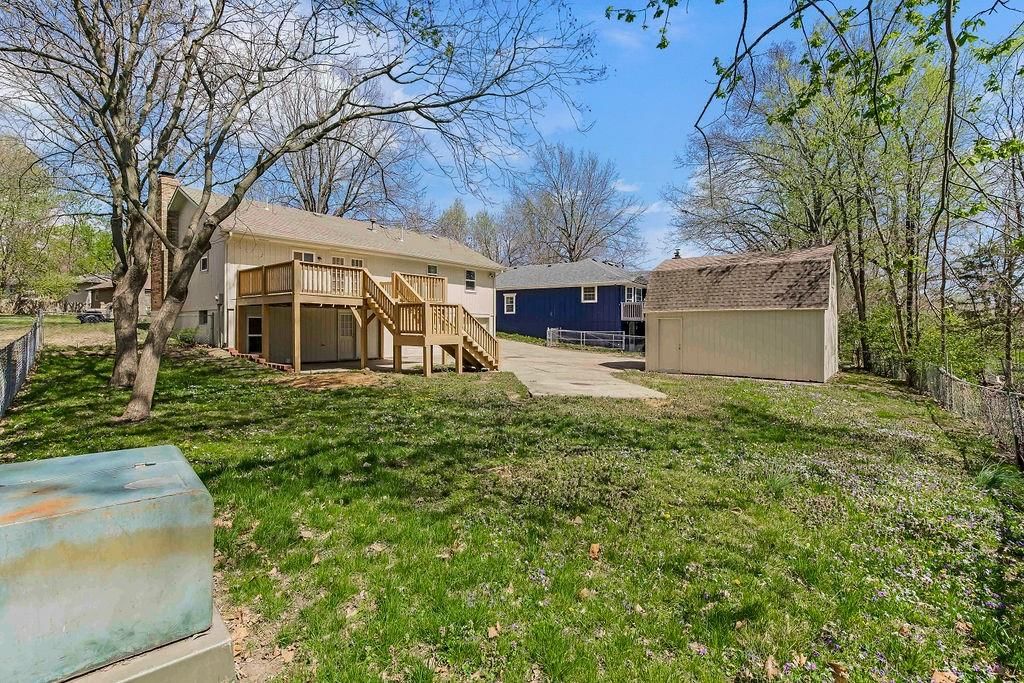 1203 W Elm Street — photo 33