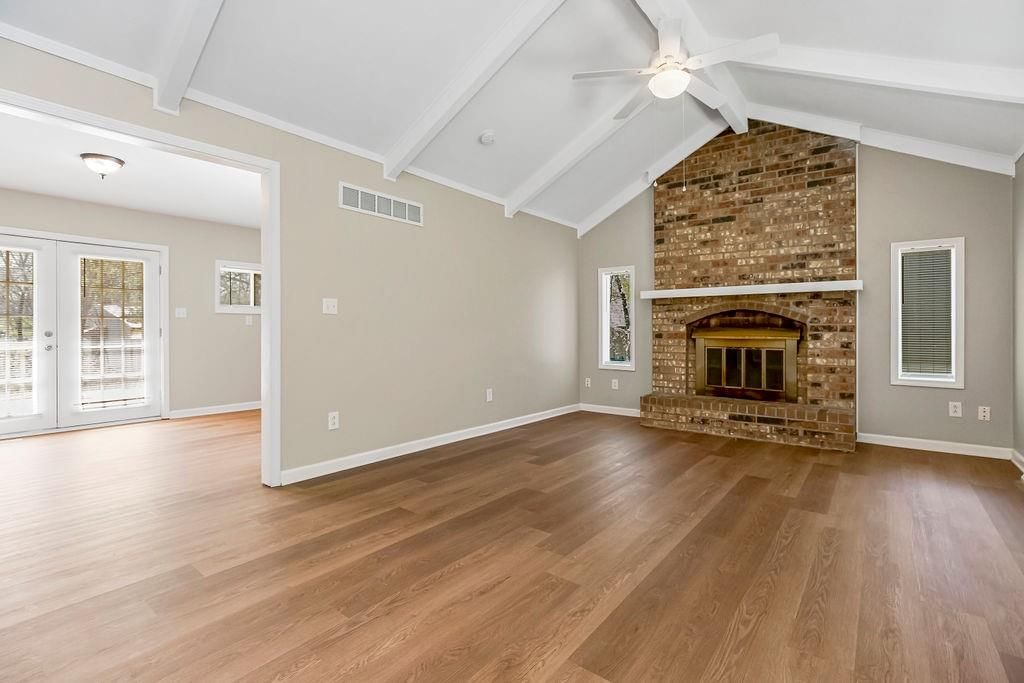 1203 W Elm Street — photo 7