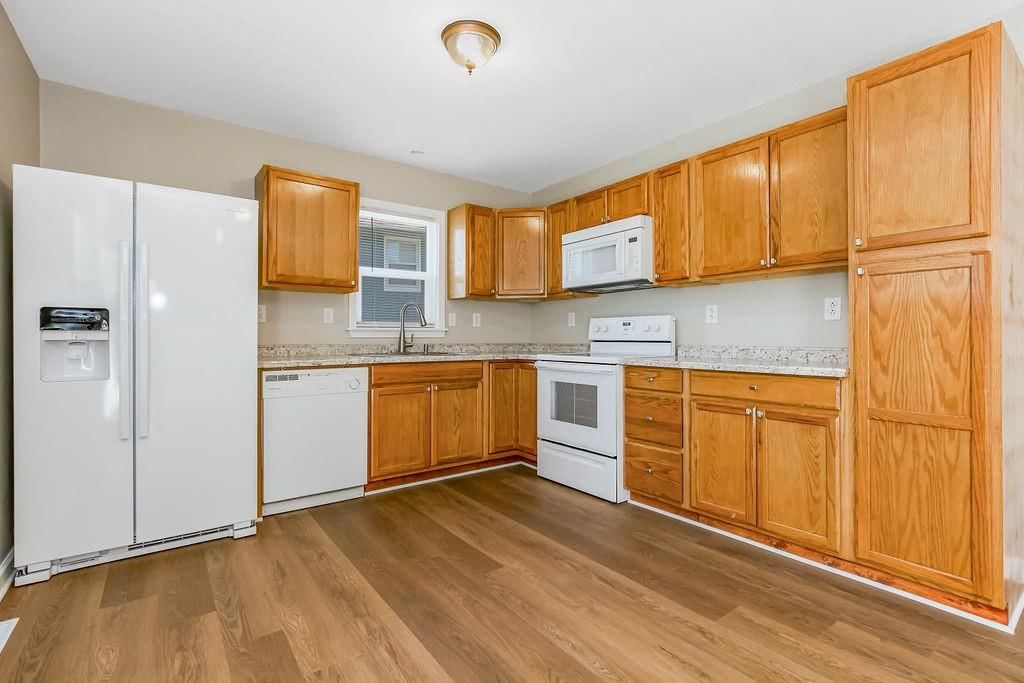 1203 W Elm Street — photo 10