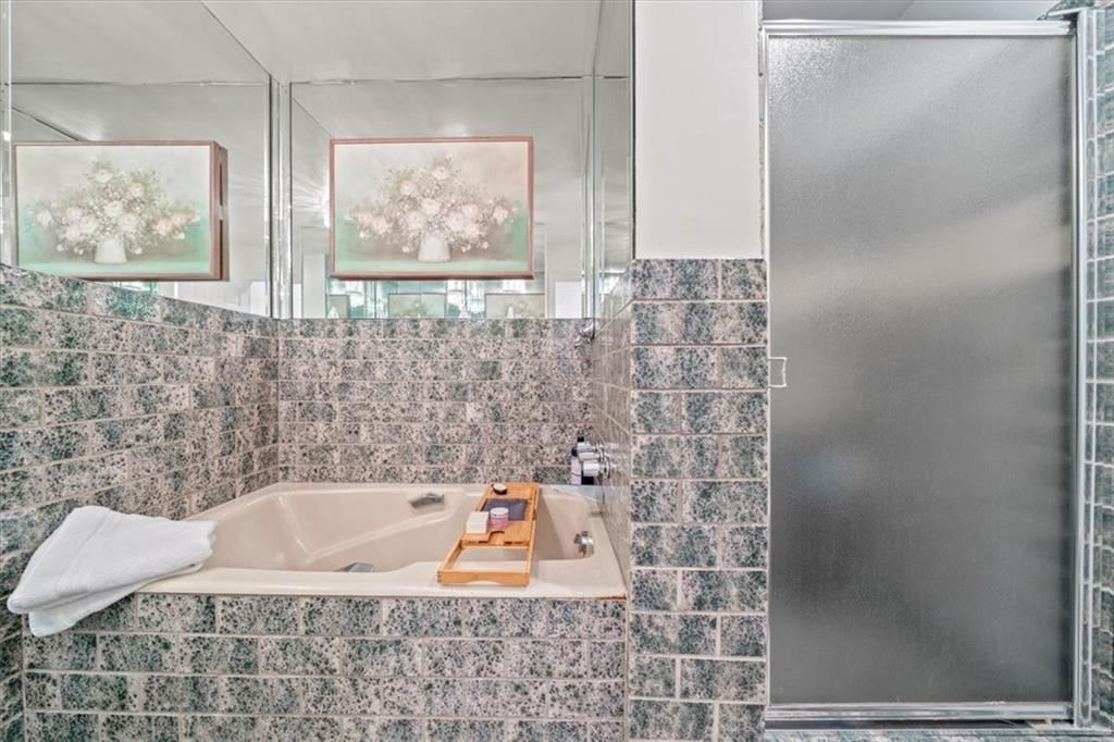 4579 Walnut Street — photo 18