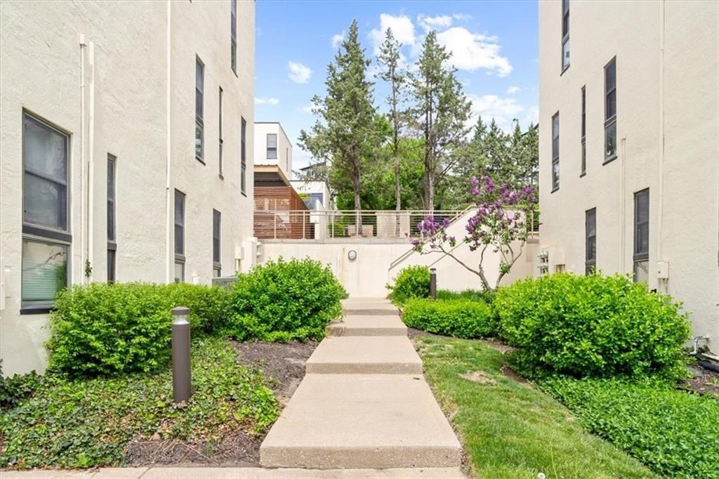 4579 Walnut Street — photo 21