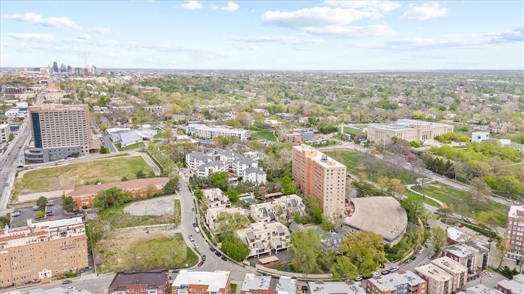 4579 Walnut Street — photo 25