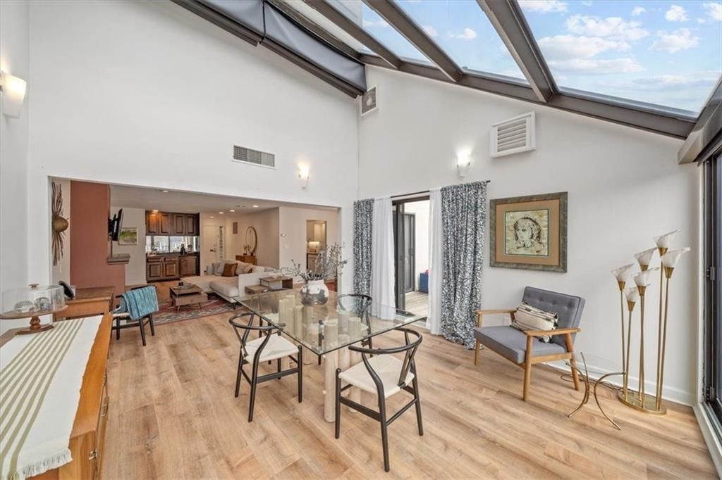 4579 Walnut Street — photo 9
