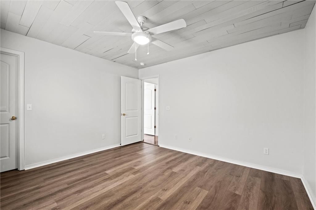10300 Lucca Lane — photo 21