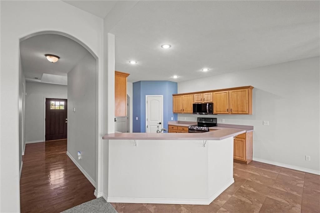 10300 Lucca Lane — photo 7
