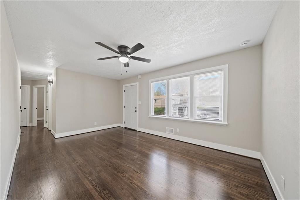 1234 Drury Avenue — photo 3