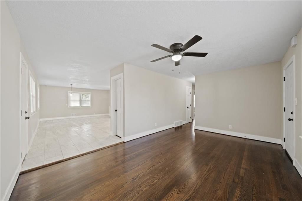 1234 Drury Avenue — photo 4