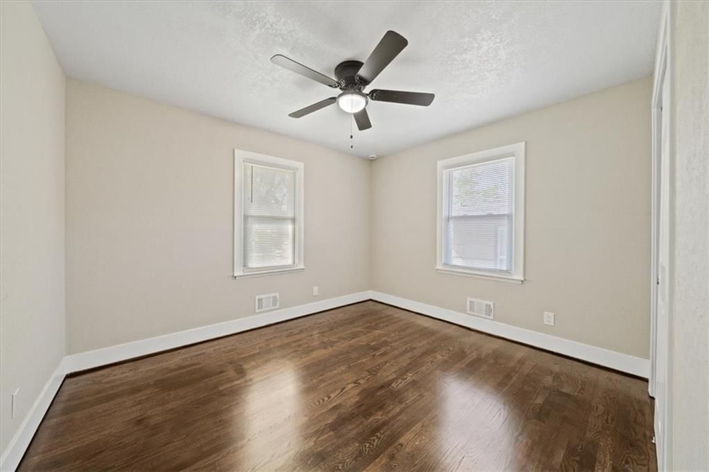 1234 Drury Avenue — photo 9
