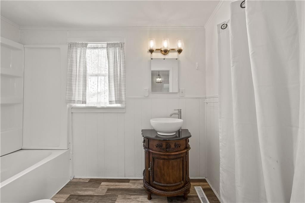 405 E 7th Street — photo 15