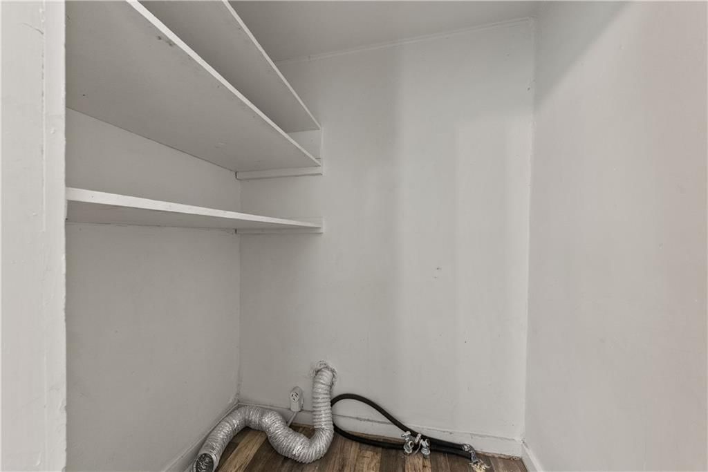 405 E 7th Street — photo 17