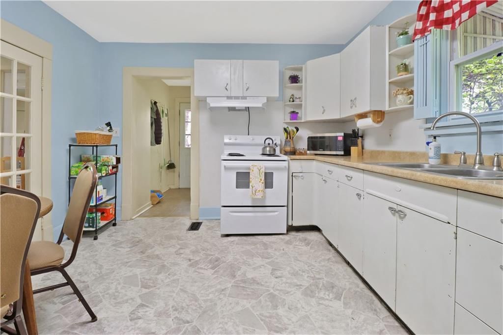 878 Locust Street — photo 9