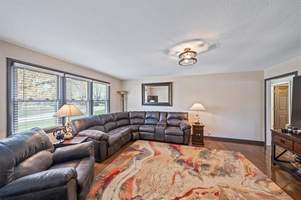 304 SE Independence Avenue — photo 5