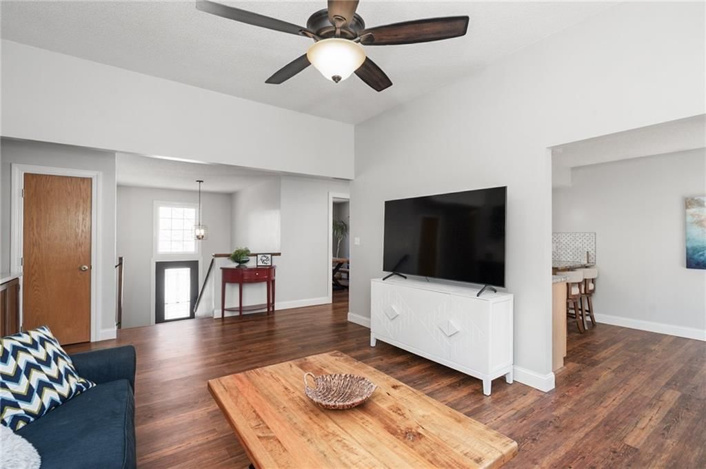 2932 Kensington Drive — photo 3