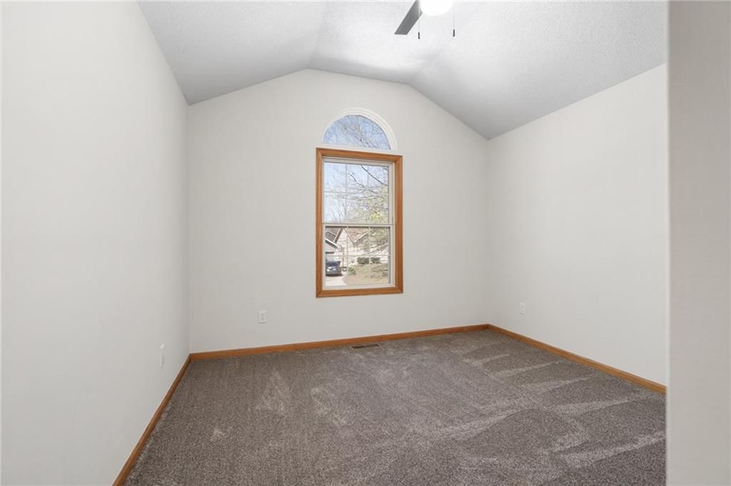2932 Kensington Drive — photo 9