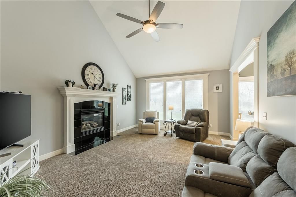 315 S Fox Ridge Drive — photo 12