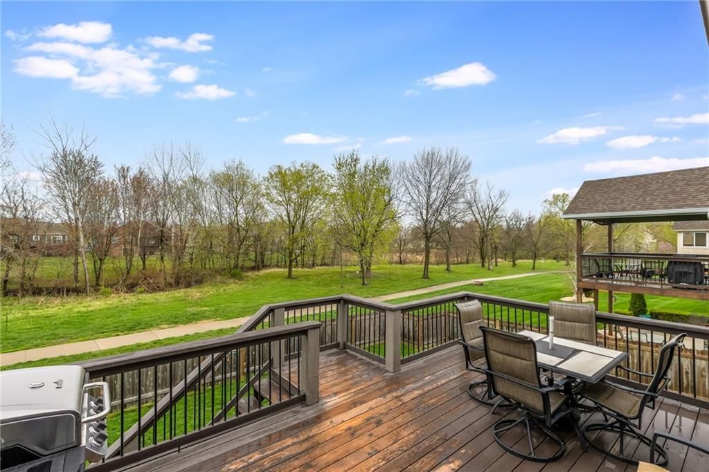 315 S Fox Ridge Drive — photo 8