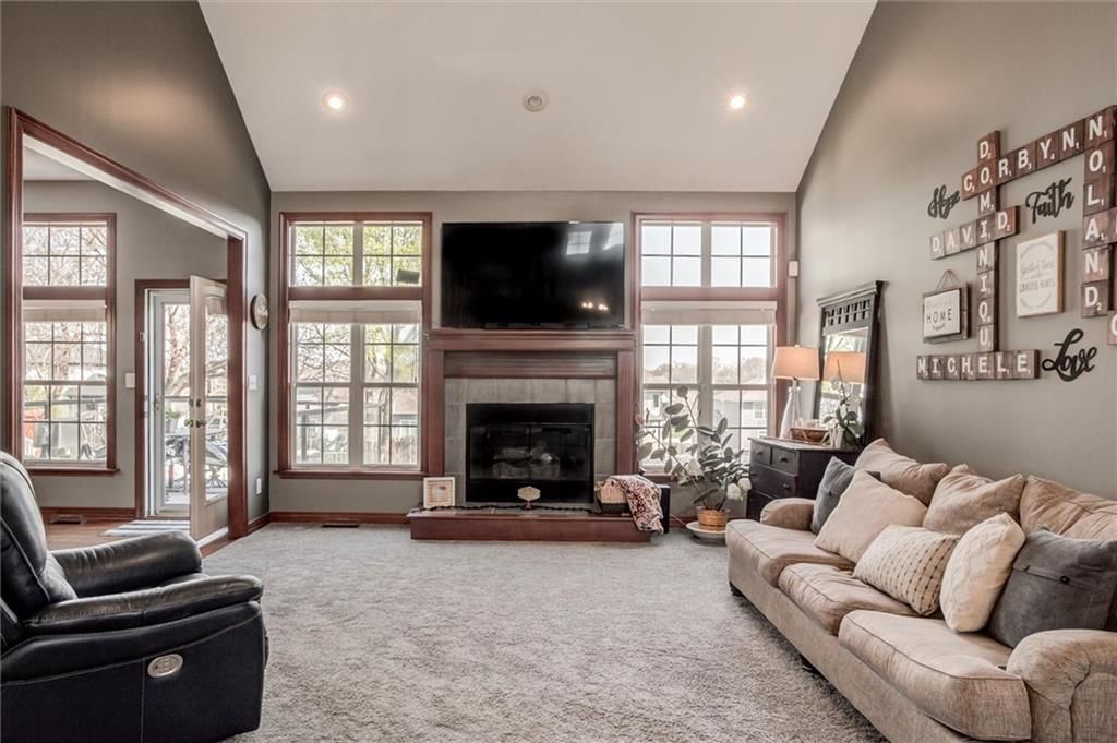 1024 SW Whistle Drive — photo 5