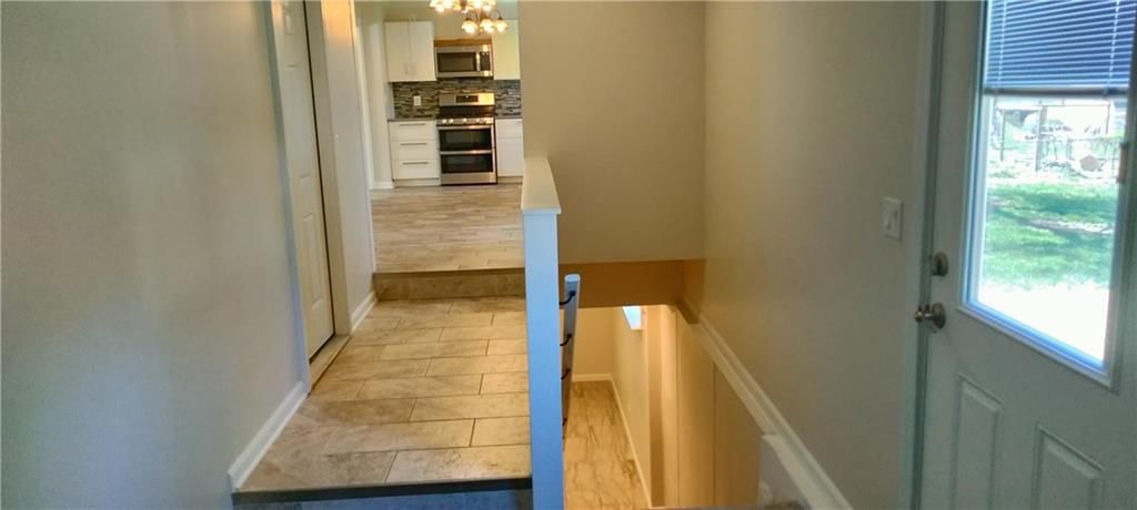 9814 England Drive — photo 9