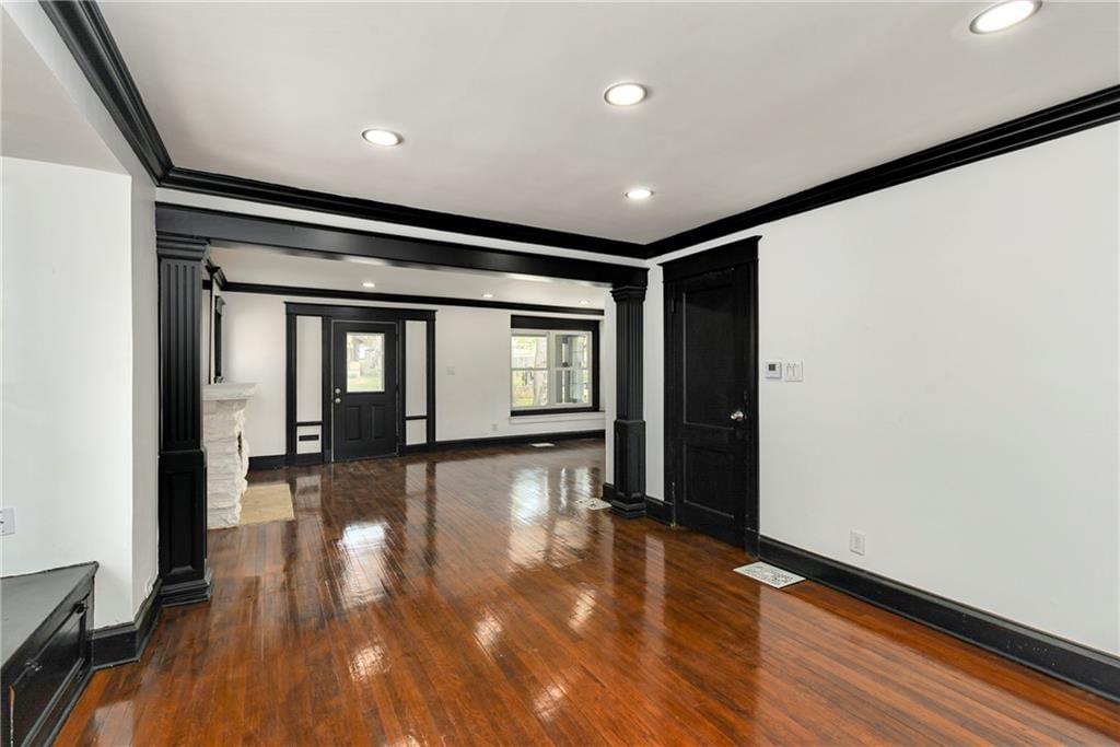 4142 S Benton Avenue — photo 12