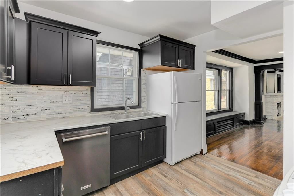 4142 S Benton Avenue — photo 16