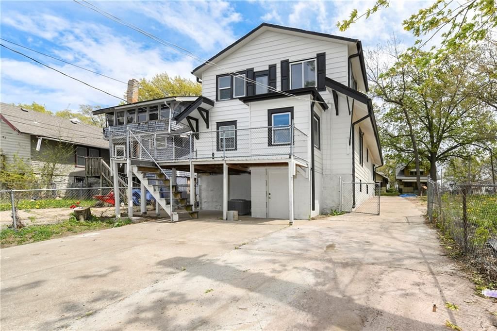 4142 S Benton Avenue — photo 28