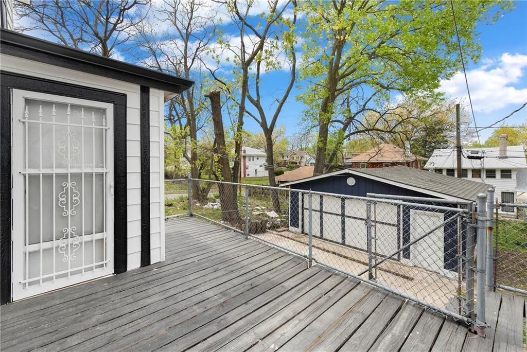 4142 S Benton Avenue — photo 29