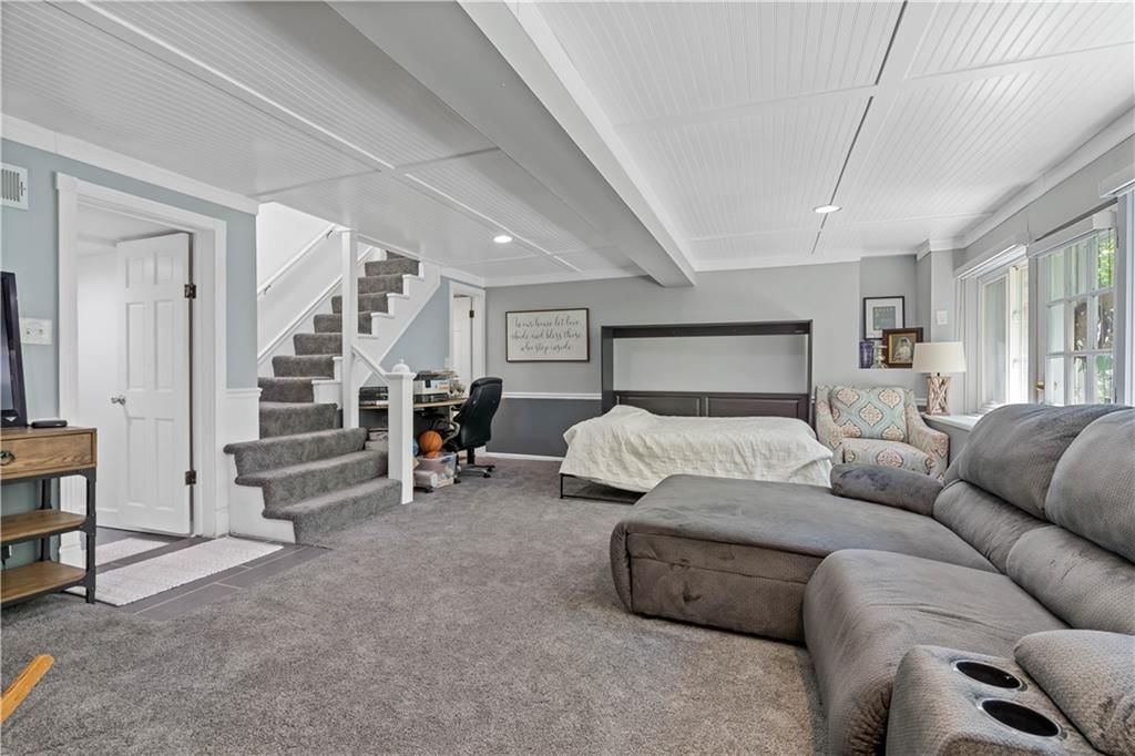 302 W Lake Forest Drive W — photo 21