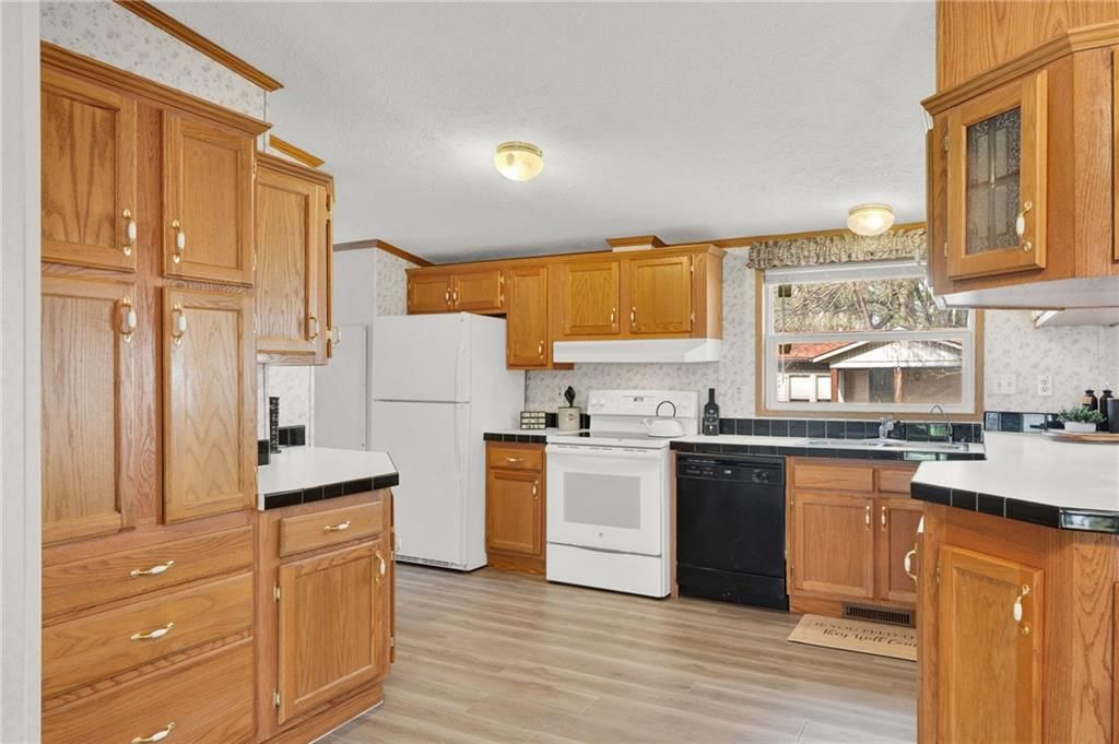 213 N Owen Street — photo 11