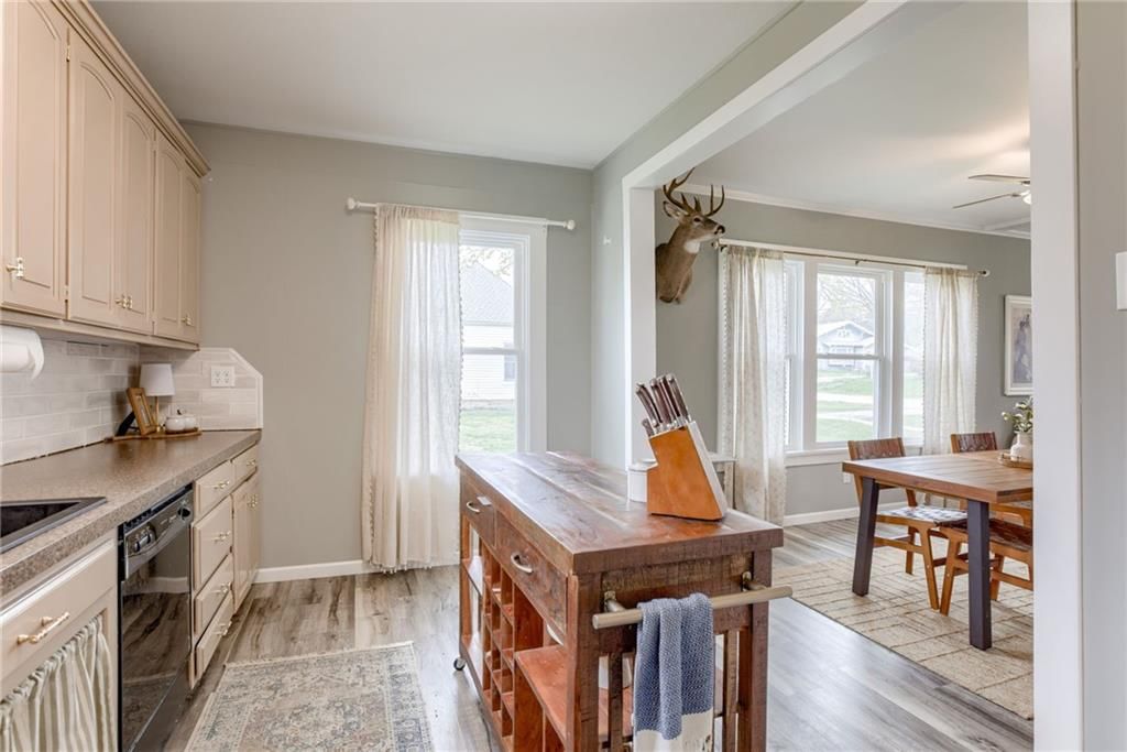 514 E Arthur Street — photo 11