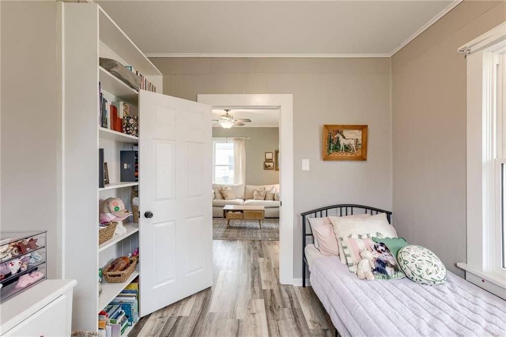 514 E Arthur Street — photo 16