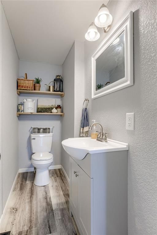 514 E Arthur Street — photo 21