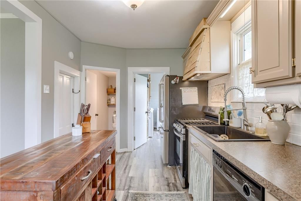 514 E Arthur Street — photo 9