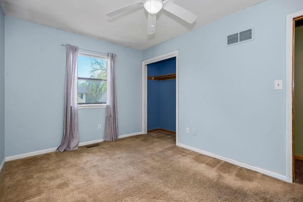 2040 NE Patterson Drive — photo 17