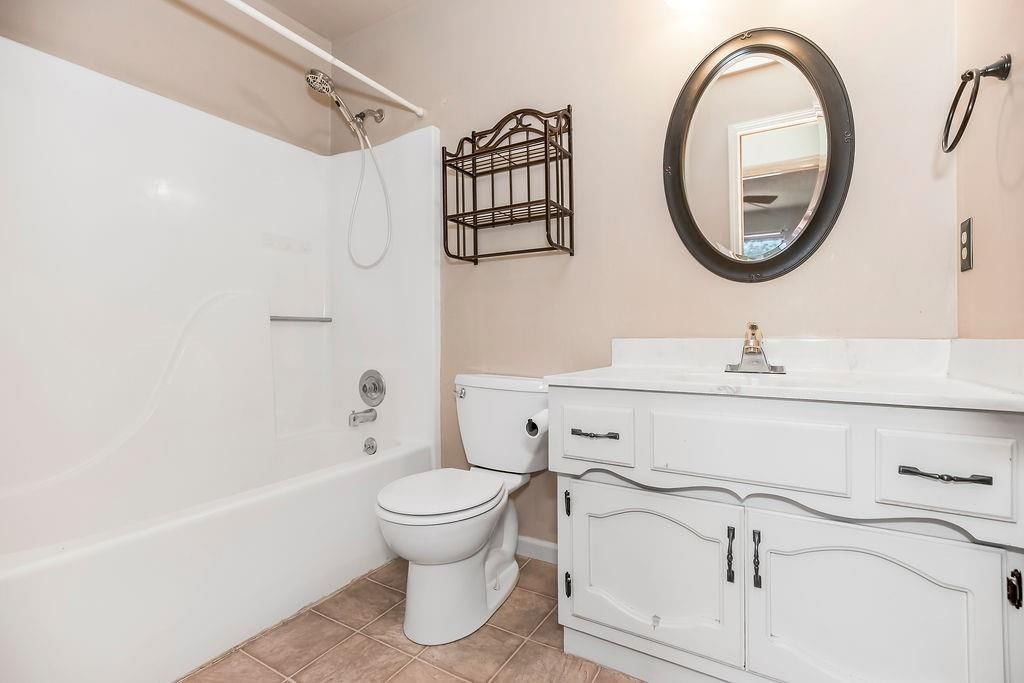2040 NE Patterson Drive — photo 21