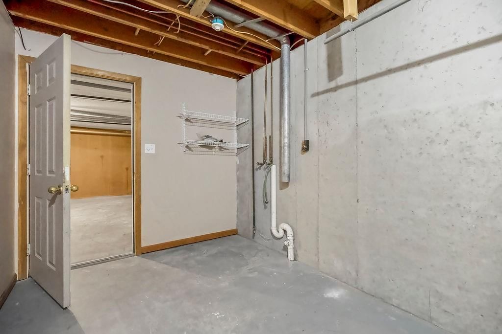 2040 NE Patterson Drive — photo 26