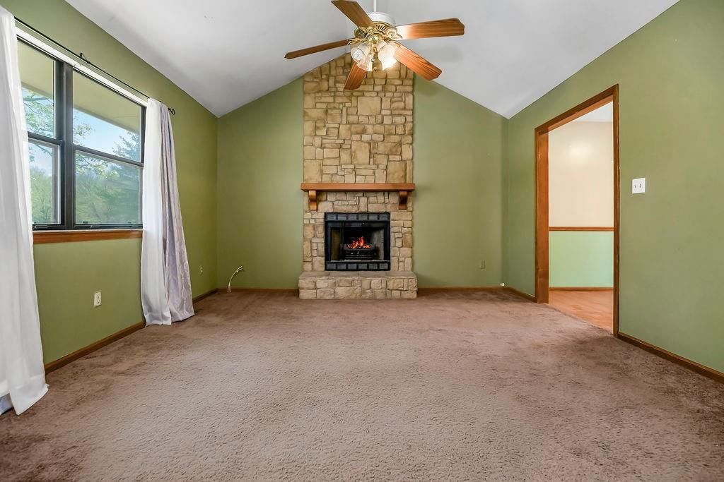 2040 NE Patterson Drive — photo 6