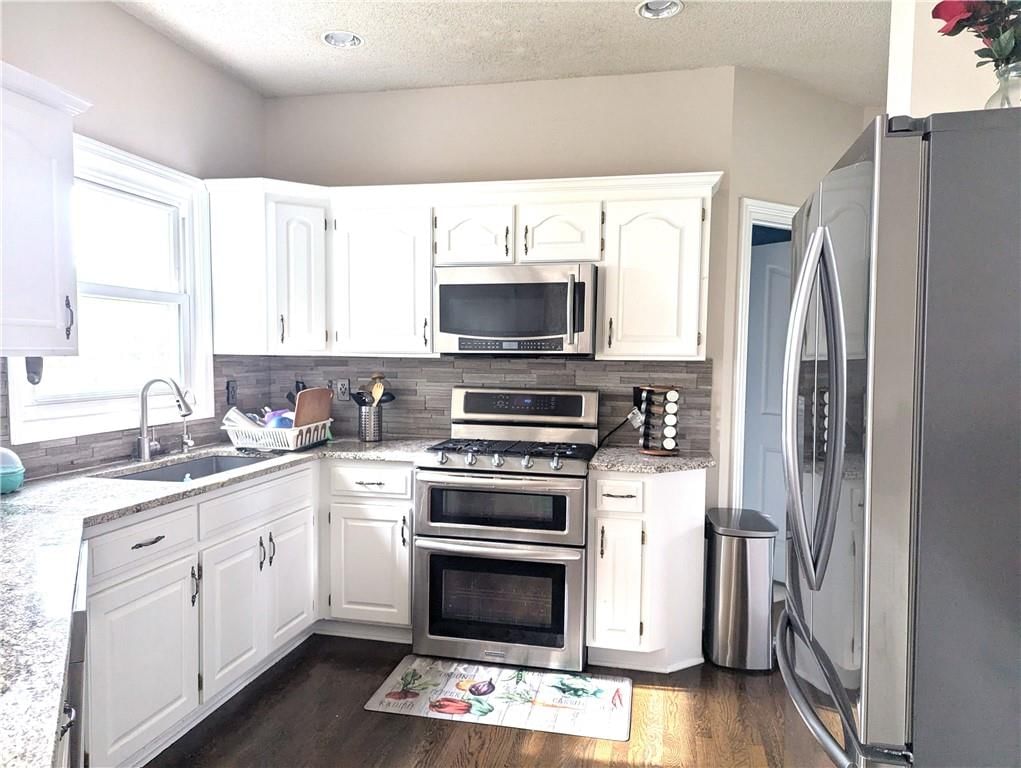 6608 W 147th Terrace — photo 13