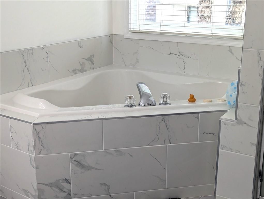 6608 W 147th Terrace — photo 33