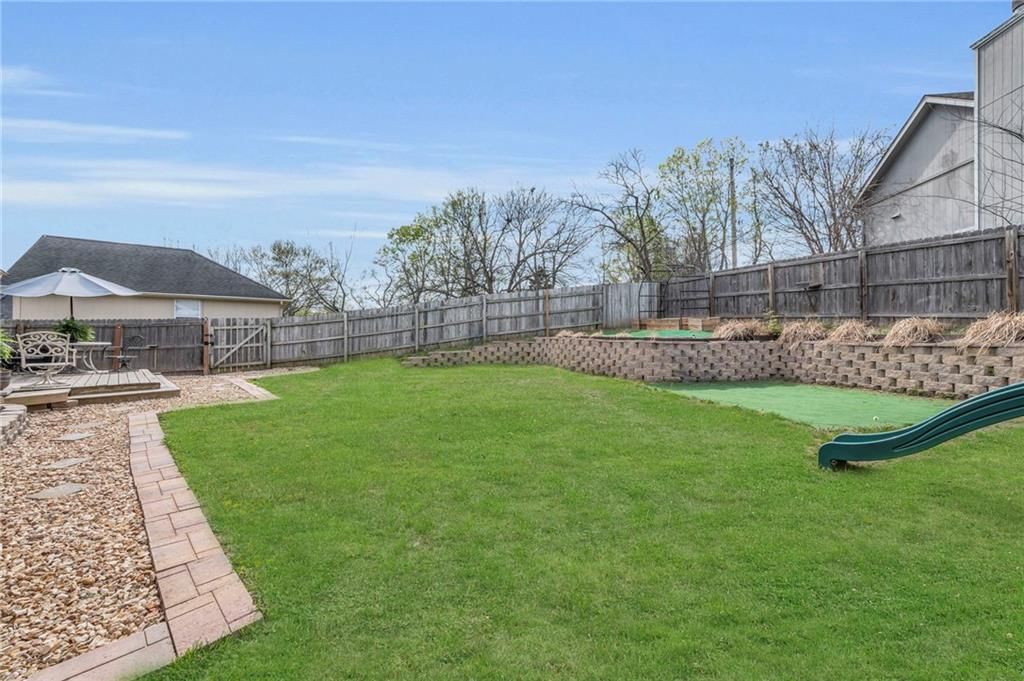 1013 NW Creek Side Circle — photo 26