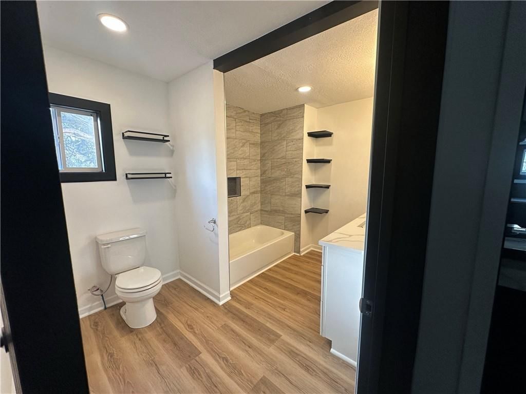 1820 Brown Avenue — photo 14
