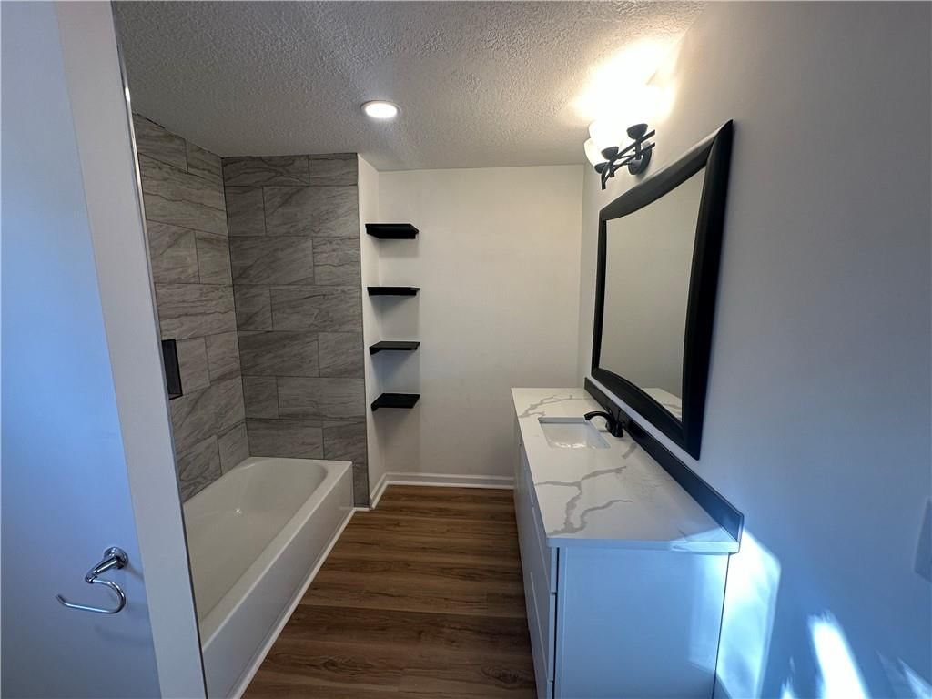 1820 Brown Avenue — photo 16