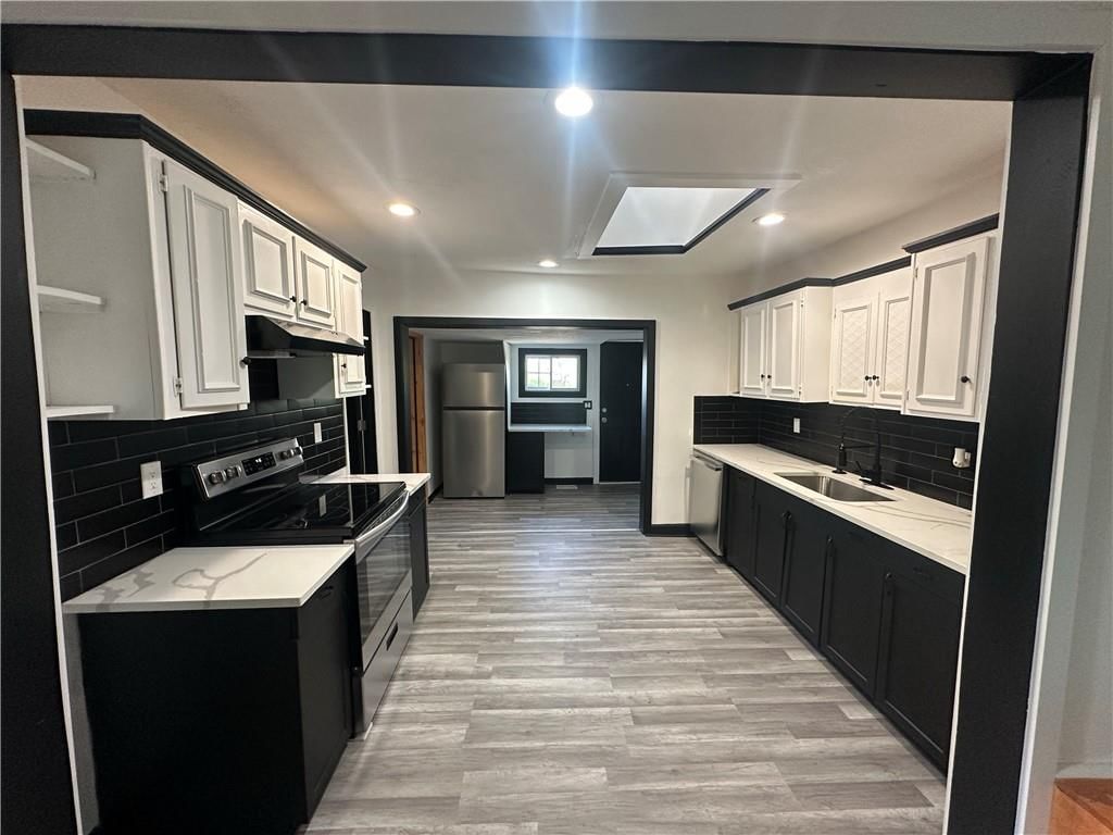 1820 Brown Avenue — photo 17